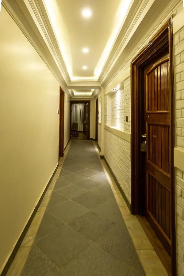 ***  Darbar Heritage Inn Katmandú Nepal
